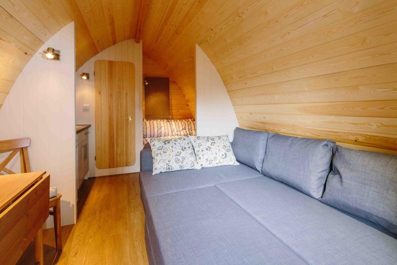 Lupin Glamping Pod Hotel Cheltenham Exterior foto